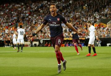 Con el triunfo 2-4 en Mestalla, Arsenal sentenció la serie 7-3 sobre Valencia para clasificar a la final de la Europa League, en la que enfrentará al Chelsea. Finales europeas con cuatro clubes ingleses.