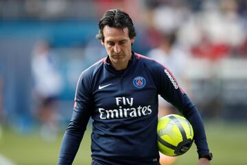 El 28 de junio de 2016 se hizo oficial el fichaje de Emery con el PSG. Con el conjunto parisino ha ganado2 Supercopas de Francia, 2 Copas de Francia, 2 Copas de la Liga y una Ligue 1. Adem¨¢s en la temporada 2016/17 consigui¨® un subcampeonato.
