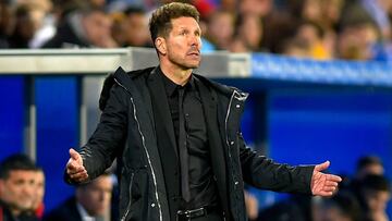 Atlético's Simeone sends LaLiga warning to Barcelona