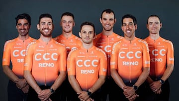 Imagen de los siete ciclistas del CCC que tomarán la salida en el Tour Down Under 2019.