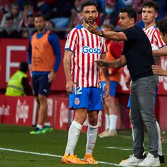 Míchel espera entre cinco y seis fichajes más