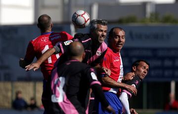 Hoy 1 de noviembre los veteranos del Torrej車n y del Rayo Vallecano han goleado a la ELA en un partido solidario disputado en el Campo Municipal Las Veredillas.