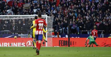 Griezmann marca el 1-0.