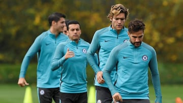 Entrenamiento del Chelse con Cesc, Marcos Alonso, Pedro y Morata.