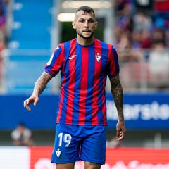 Stoichkov dispara la esperanza armera de que continuará