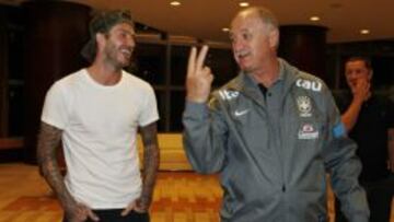 Scolari bromea con David Beckham.