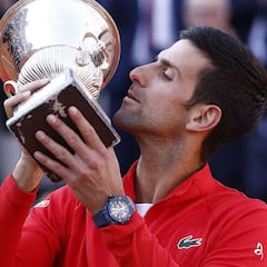 Djokovic tumba a Tsitsipas y gana su sexto título en Roma