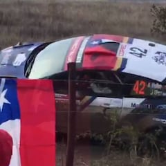 Así fue el duro volcamiento de Heller en el WRC en Chile