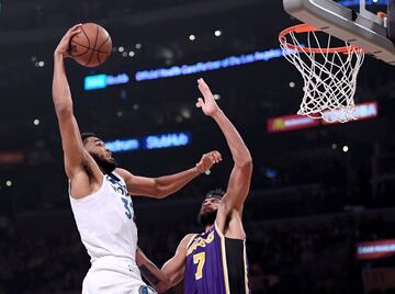 Las mejores imágenes de la victoria de Lakers ante Wolves