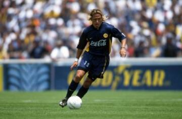 Tras un breve paso por Estados Unidos, el 'Matador' Hernández dejó al Galaxy para volver con el América.