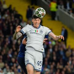 Bastoni se moja sobre la polémica del árbitro: “Aprecio a Marciniak...”