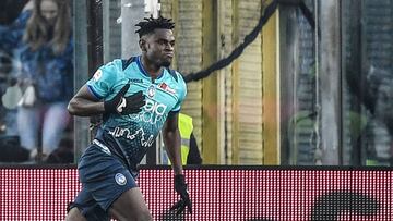 Duv&aacute;n Zapata en el Atalanta celebrando un gol