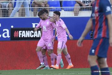 Mario Soberón rompió en el minuto 96 la racha negativa que arrastraba el Eldense, que encadenaba seis partidos sin conocer la victoria. El tanto del centrocampista llegó tras un rápido movimiento en el área, para abrirse hueco, y posteriormente disparar al fondo de la portería.