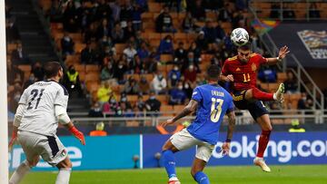 Ferran marca uno de los goles del Italia-España en San Siro el pasado mes de octubre de 2021.