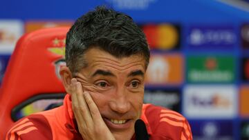 Seixal (Portugal), 04/03/2025.- Benfica's head coach Bruno Lage attends a press conference after the training session of the team in Seixal, Portugal, 04 March 2025. Benfica will face FC Barcelona in a UEFA Champions League Round of 16 first leg match on 05 March. (Liga de Campeones) EFE/EPA/ANTONIO COTRIM