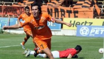 José Luis Díaz y Patricio Galaz (foto) fueron los grandes pilares del Cobrealoa campeón del Apertura 2003. Cada uno anotó 11 goles.