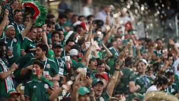 Mexicanos cambian grito de "pu..." por canción de Luis Miguel