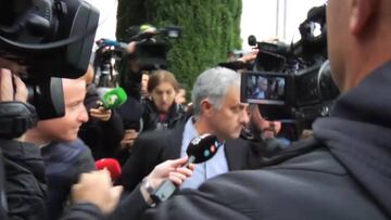 Así fue la accidentada salida de Mourinho de los juzgados