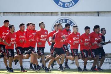 La Roja inició su preparación para la China Cup