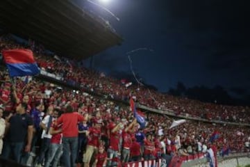 Los hinchas del DIM prendieron la fiesta de la final en Medellín