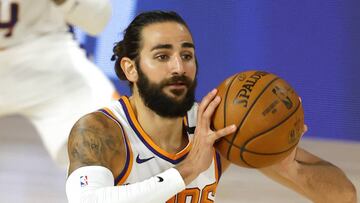 LAKE BUENA VISTA, FLORIDA - AUGUST 10: Ricky Rubio #11 of the Phoenix Suns looks to pass against the Oklahoma City Thunder during the first quarter at The Field House at ESPN Wide World Of Sports Complex on August 10, 2020 in Lake Buena Vista, Florida. NOTE TO USER: User expressly acknowledges and agrees that, by downloading and or using this photograph, User is consenting to the terms and conditions of the Getty Images License Agreement. Mike Ehrmann/Getty Images/AFP
== FOR NEWSPAPERS, INTERNET, TELCOS & TELEVISION USE ONLY ==