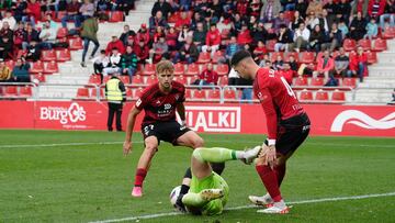 Barcia y Pablo Ramón, centrales del Mirandés.