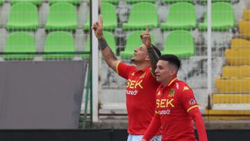 Futbol, Palestino vs Union Espanola
Fecha 14, campeonato Nacional 2024.
El jugador de Union Espanola Emiliano Vecchio celebra su gol contra Palestino durante el partido de primera division realizado en el estadio Municipal de La Cisterna, Santiago, Chile.
23/05/2024
Dragomir Yankovic/Photosport
Football, Palestino vs Union Espanola
14th turn, 2024 National Championship.
Union EspanolaÕs Emiliano Vecchio celebrates after scoring against Palestino during the first division match held at the Municipal de La Cisterna stadium in Santiago, Chile.
23/05/2024
Dragomir Yankovic/Photosport