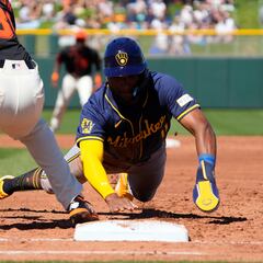 Three Latin rookies who could make an impact this year in MLB