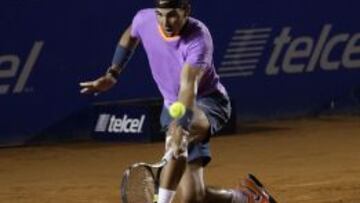 Nadal se desliza a tope en la tierra de Acapulco.