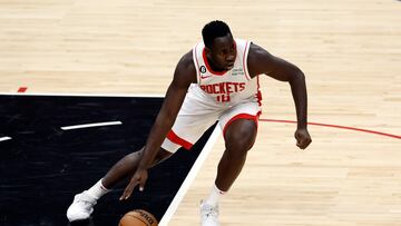 Los Angeles (United States), 01/11/2022.- Houston Rockets forward Usman Garuba in action during the first quarter of the NBA basketball game between Houston Rockets and the Los Angeles Clippers at the Crypto.com Arena in Los Angeles, California, 31 October 2022. (Baloncesto, Estados Unidos) EFE/EPA/ETIENNE LAURENT SHUTTERSTOCK OUT
