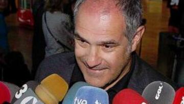 Zubizarreta renueva con el Barça hasta junio de 2013