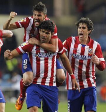 Alegría de los jugadores del Atlético de Madrid por el gol de Diego Costa.