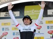 Felline se lleva la crono y King mantiene el liderato