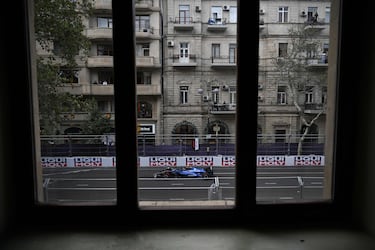 El Williams de Carlos Sainz durante la Q3. El piloto español saldrá segundo en la carrera del domingo.