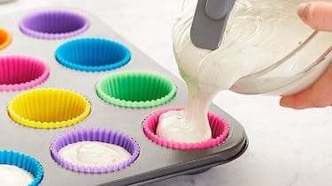 Estos moldes de silicona para magdalenas no necesitan aceite y tienen 73.000 valoraciones