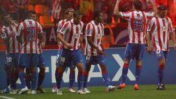 <b>CAMPEONES. </b>Los jugadores del Atlético celebran un gol ante el Inter en la final de la Supercopa de 2010.