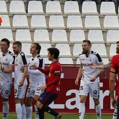 El Albacete salva un punto ante Osasuna tras jugar 48' con diez