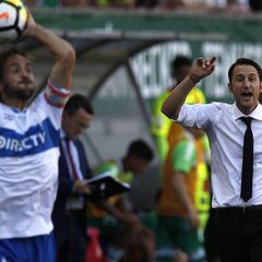 Ex DT de la UC llega a México y dirigirá a un jugador chileno