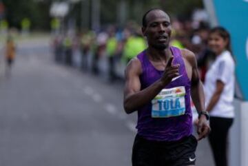 El etiope Tadesse Tola fue el vencedor en los hombres y la keniata Purity Rionoripio en la rama femenina. Diego Colorado y Ángela Figueroa, los mejores de Colombia.