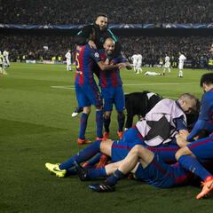 What were the major refereeing errors that helped Barcelona beat PSG 6-1?
