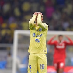 Emilio Lara sufre una fractura y América busca lateral