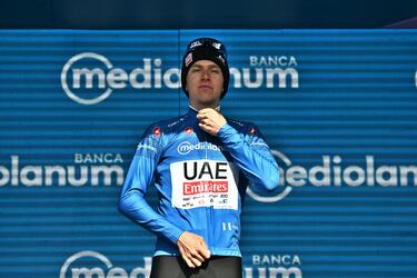 Pogacar: “Tengo la nariz taponada por alergia o algo así”