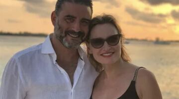 La popular soprano y Matías Urrea tomaron la decisión de divorciarse tras varios meses haciendo vida por separado. La noticia se hizo pública a través de un comunicado oficial conjunto donde pidieron el máximo respeto y que se evitara hacer especulaciones al respeto. El divorcio de Ainhoa Arteta y su cuarto marido llegó en el peor momento para la artista que no está pasando un buen año debido a varios problemas de salud. 