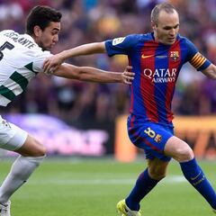 Iniesta: "El Madrid ha sido un poco mejor, es justo campeón"