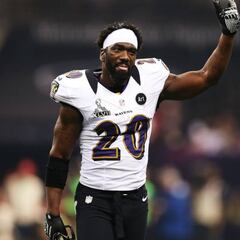 Los DBs y equipos especiales del equipo del centenario de la NFL