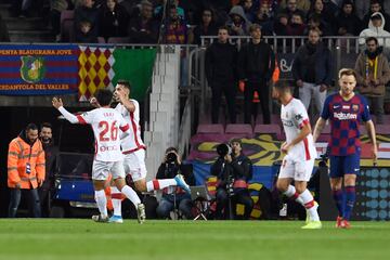 Pase espectacular desde la segunda línea de Salva Sevilla, que Budimir acaba definiendo ante Ter Stegen