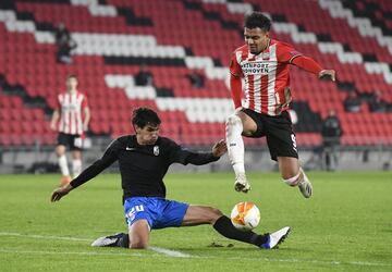 Jes¨²s Vallejo y Donyell Malen.