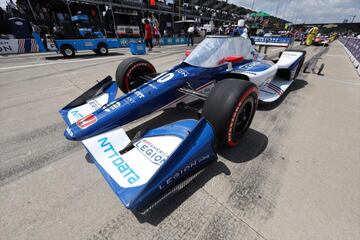 Con la resaca del 車valo m芍s famoso del mundo Palou dijo que se pon赤a ya en modo campeonato. Pero cambiar el propulsor Honda de su Ganassi le acarre車 una sanci車n de seis puestos sobre la clasificaci車n de Detroit. La carrera la gan車 Ericsson, tras un dram芍tico fallo mec芍nico del coche de Power cuando iba l赤der, parado en boxes sin arrancar tras una bandera roja, que lo volte車 todo. Palou sali車 迆ltimo y remont車 hasta la 15? plaza, amarrando unos puntos que le permitieron seguir al frente de la general