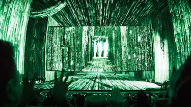 Así puedes ver ‘Matrix’ como si vivieras en su propia simulación: la evolución de las salas IMAX