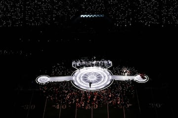 El escenario del Halftime Show del Super Bowl LVIII desde las alturas.